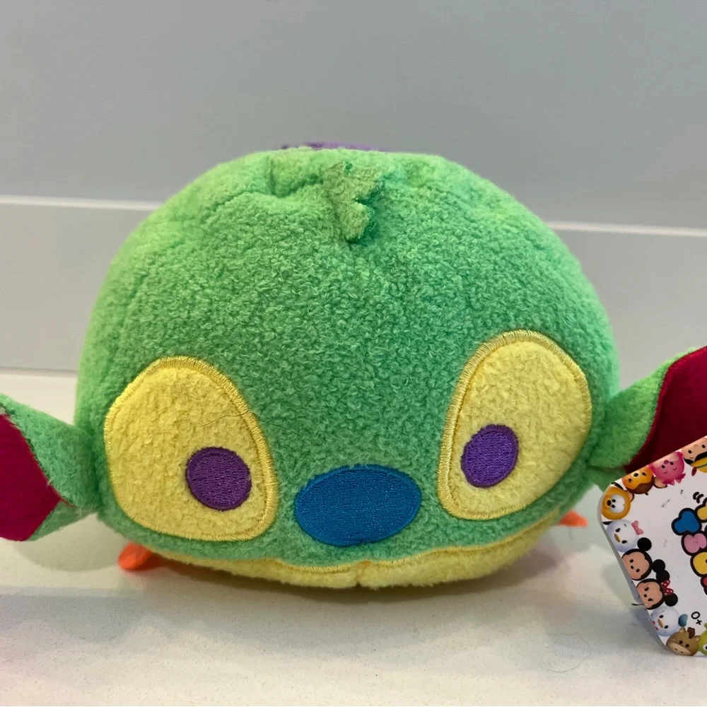NWT Disney stitch lime green neon Tsum Tsum